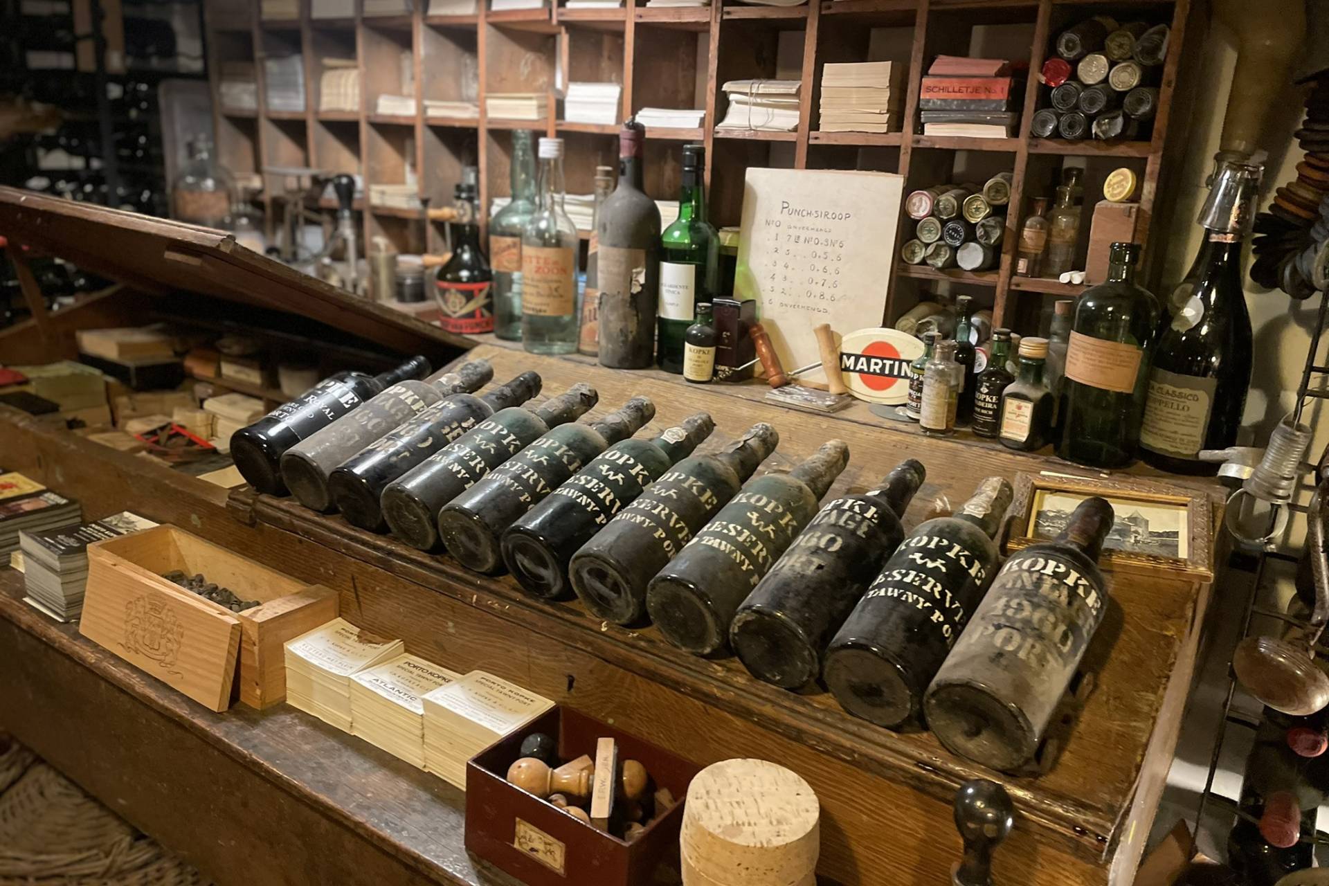 Kiwanis Alblasserwaard haalt € 2.850,00 op met 2e wijnproeverij